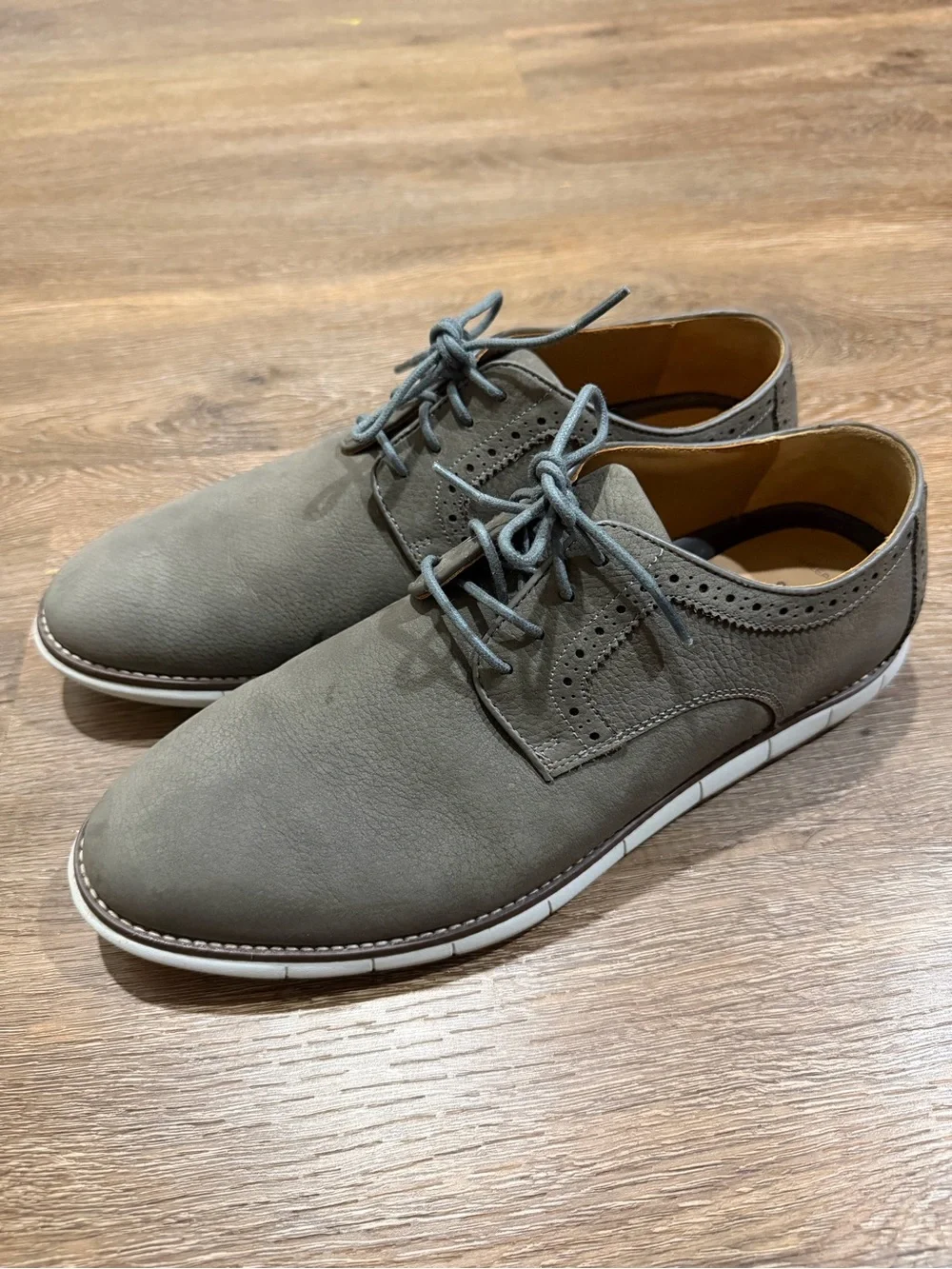 Johnston & Murphy Holden Plain Toe Gray Tumbled Nubuck Shoes Men’s 10M